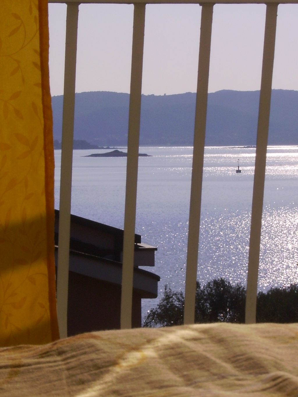 viewBalconBigBedroom